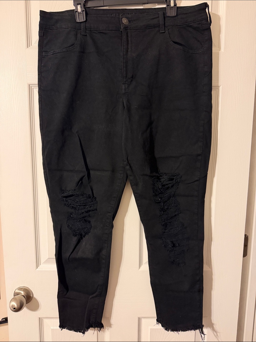 American Eagle Outfitters Black Distressed Skinny Jeans